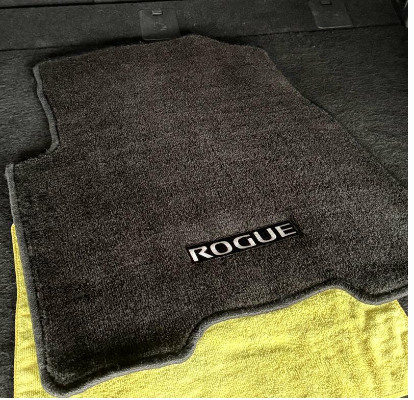 Nissan Rogue floor mat after detailing